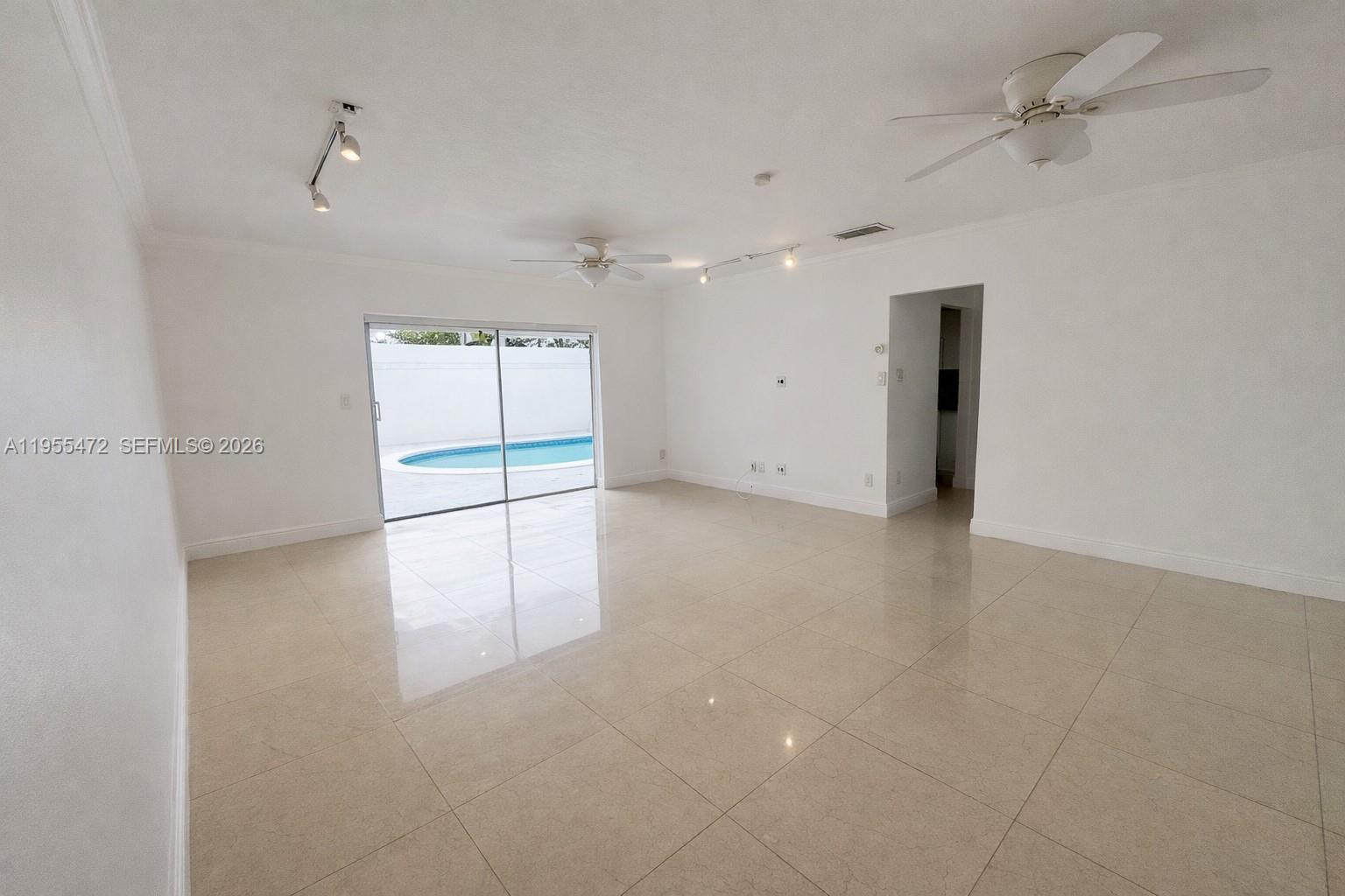 710 NW 78th Ave Pembroke Pines, FL 33024