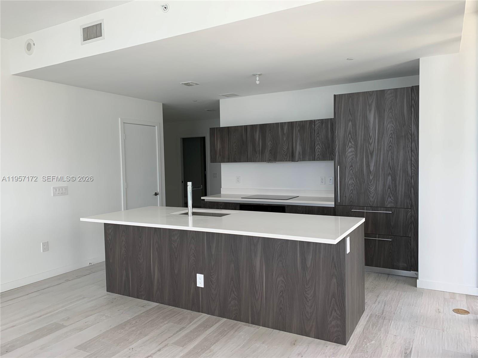 480 NE 31st St #4507 Miami, FL 33137