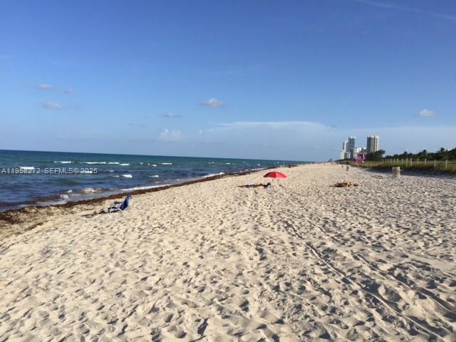 Undisclosed Address Miami Beach, FL 33141