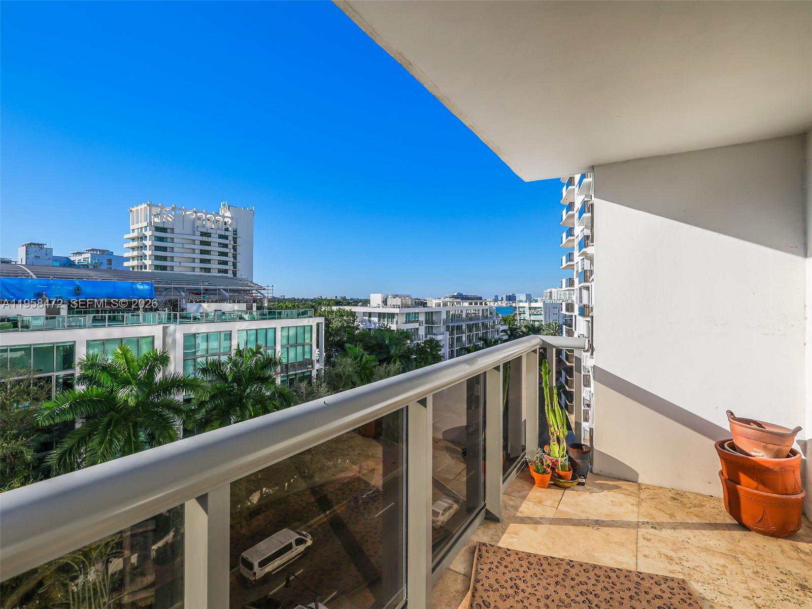 6039 Collins Ave #833 Miami Beach, FL 33140