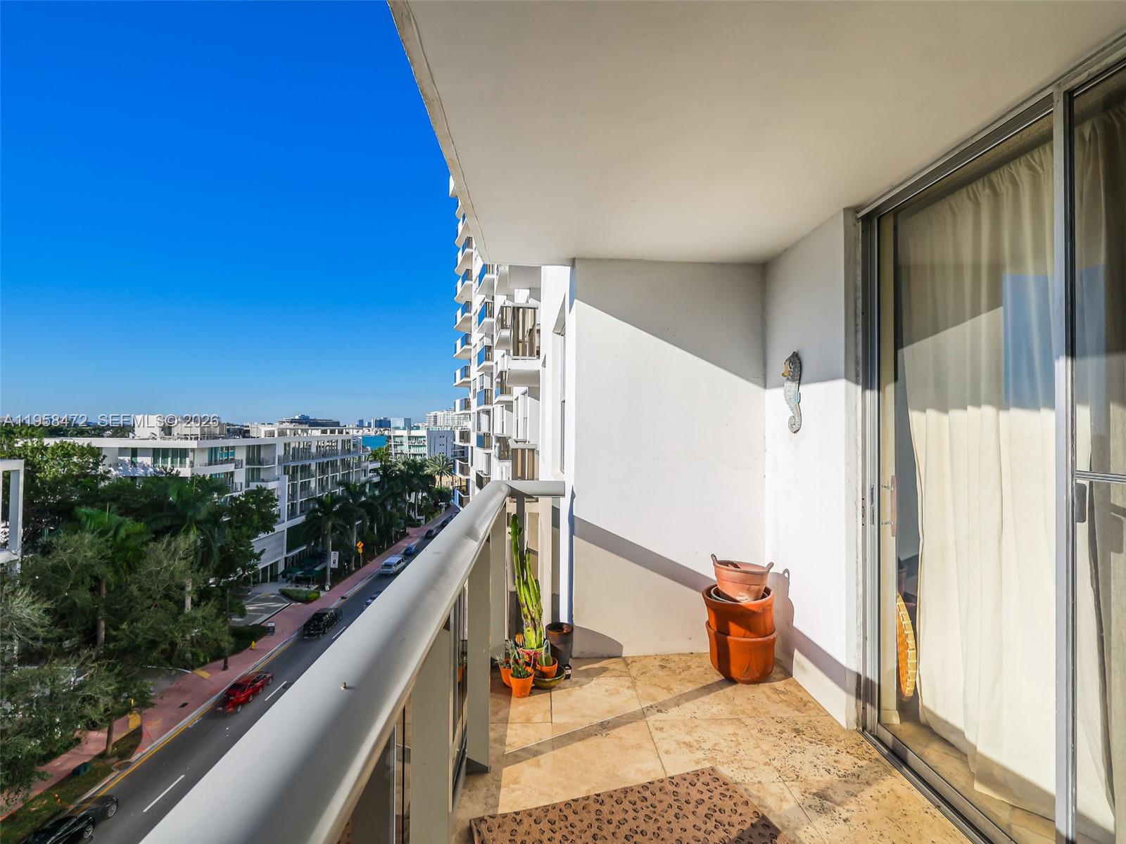 6039 Collins Ave #833 Miami Beach, FL 33140