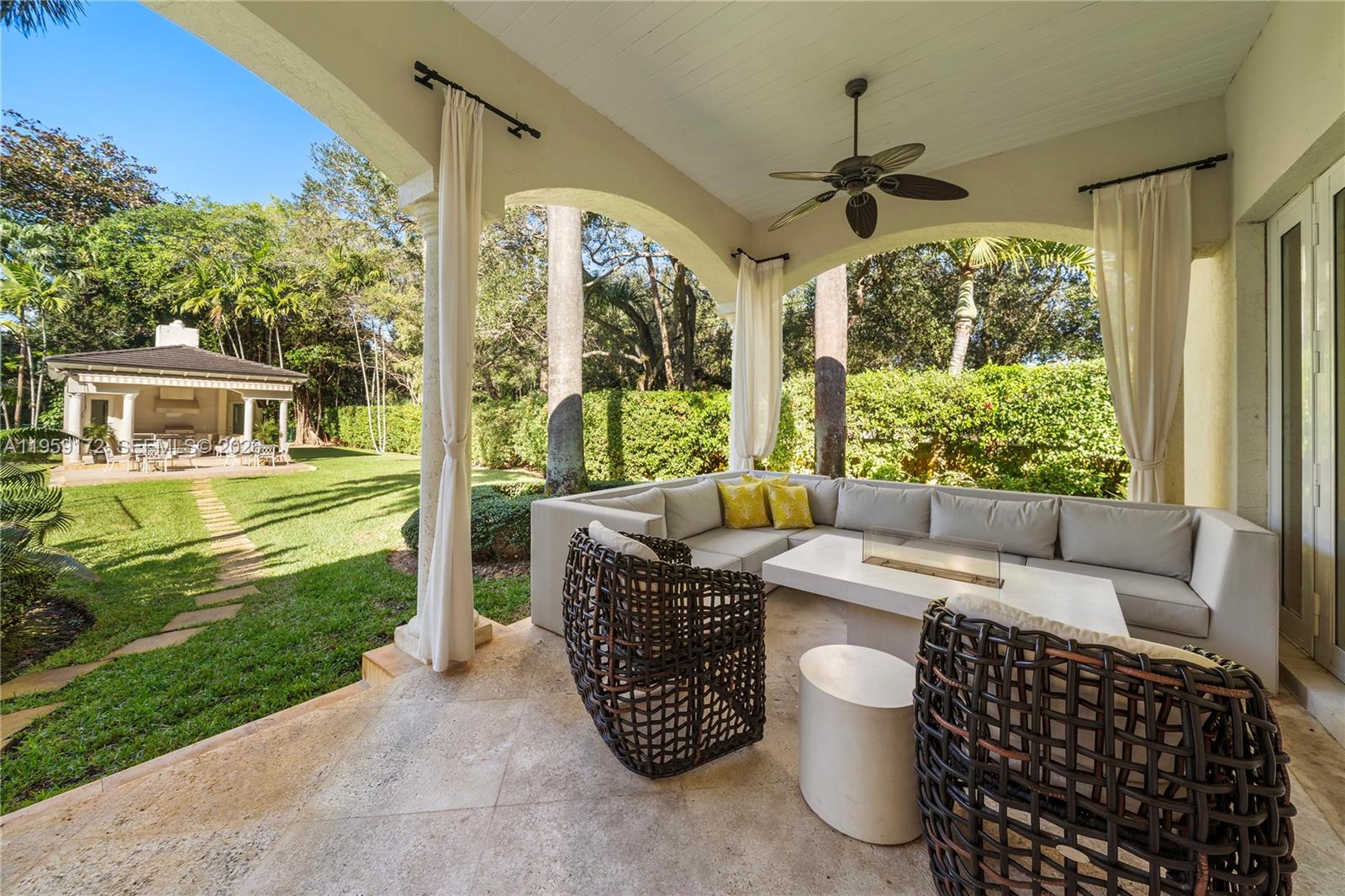 8400 SW 52nd Ave Miami, FL 33143