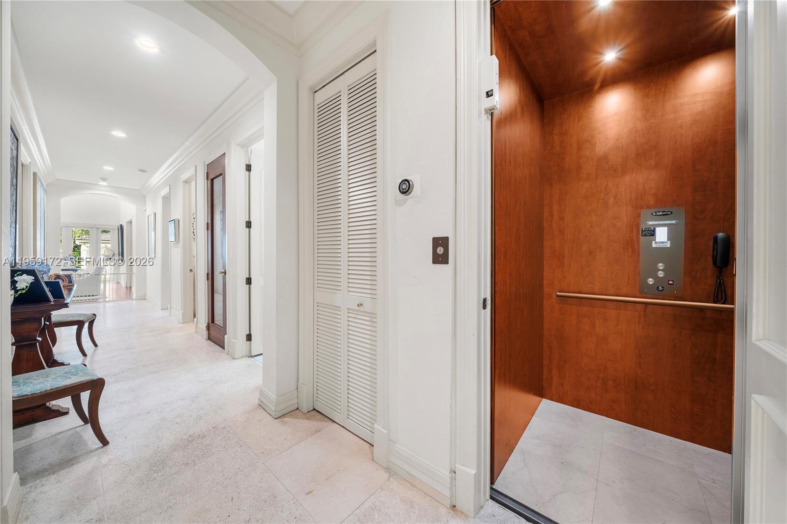 8400 SW 52nd Ave Miami, FL 33143