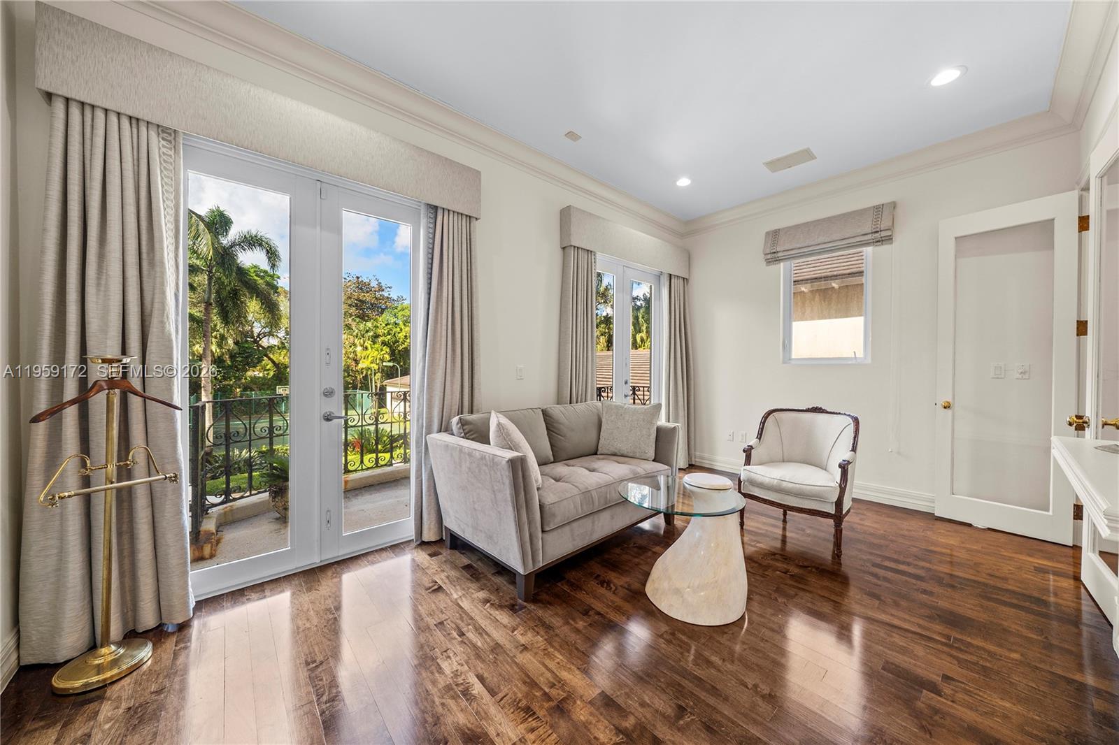 8400 SW 52nd Ave Miami, FL 33143