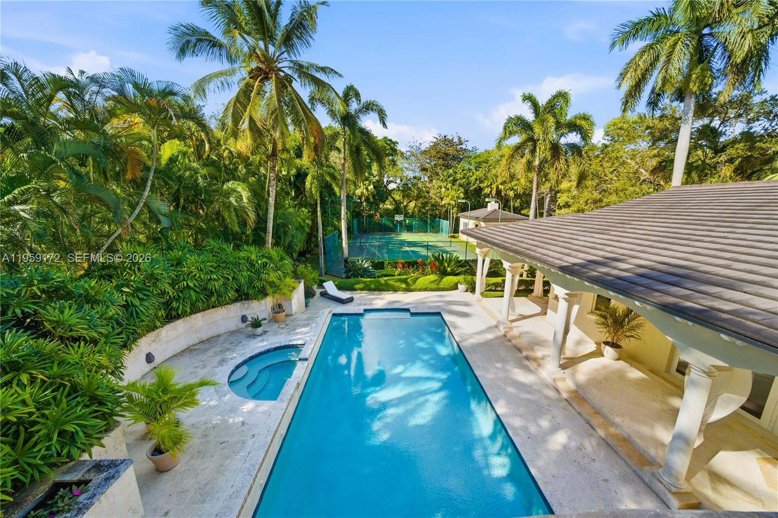 8400 SW 52nd Ave Miami, FL 33143