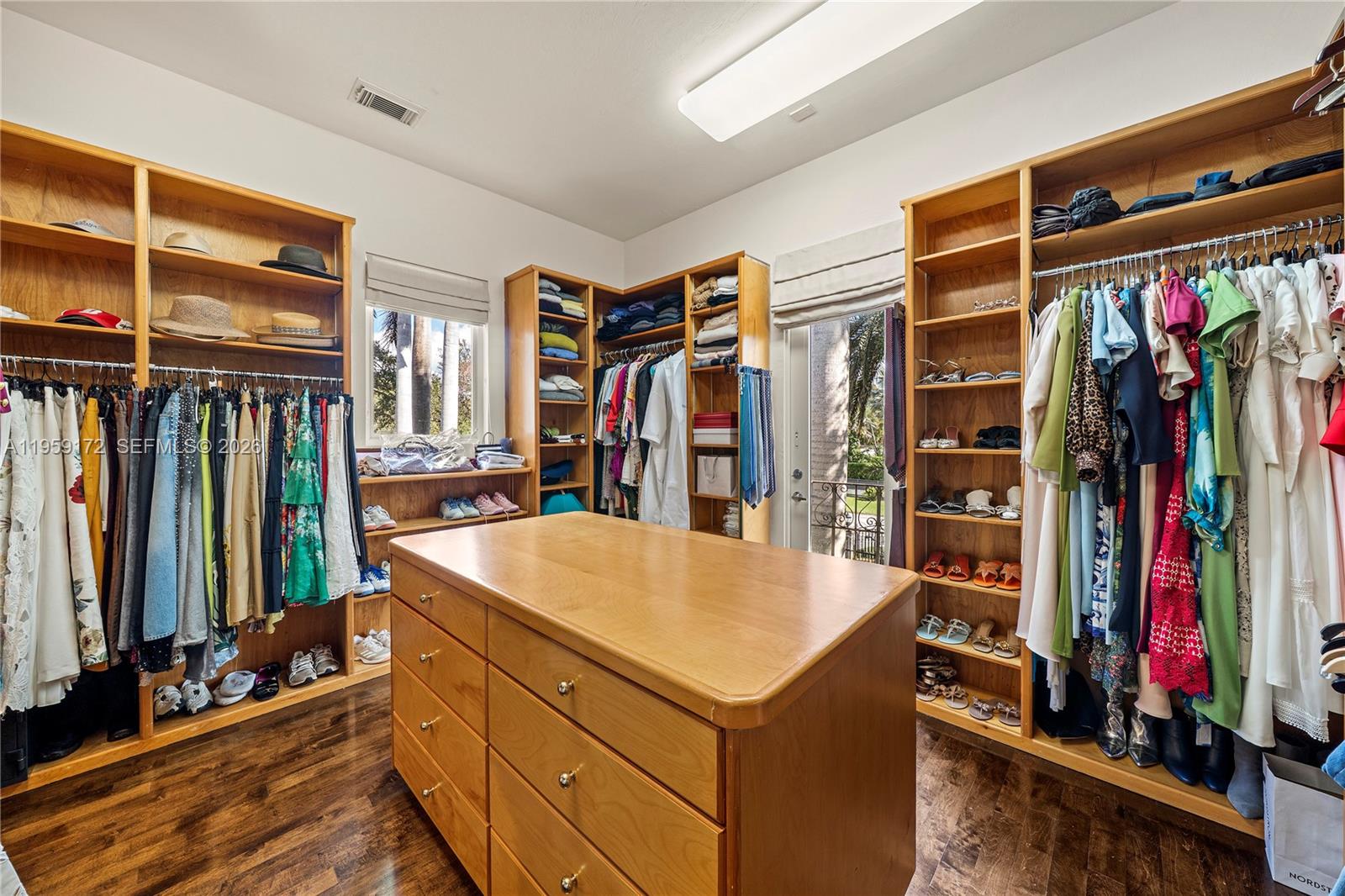 8400 SW 52nd Ave Miami, FL 33143