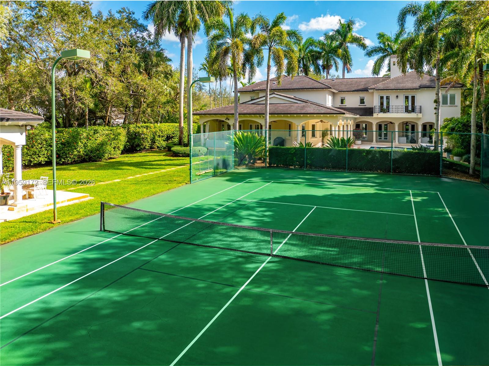 8400 SW 52nd Ave Miami, FL 33143