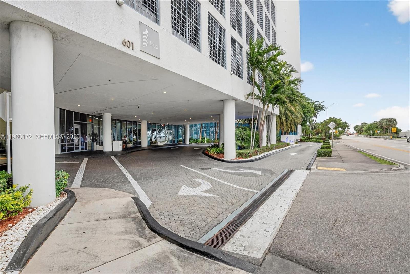 image Blue on the Bay1