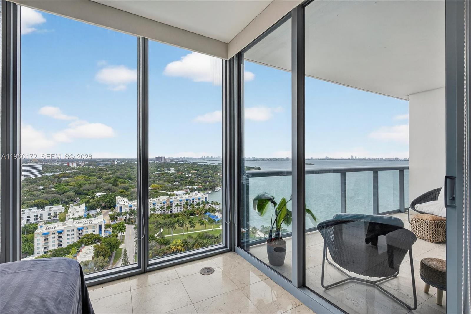 image Blue on the Bay27