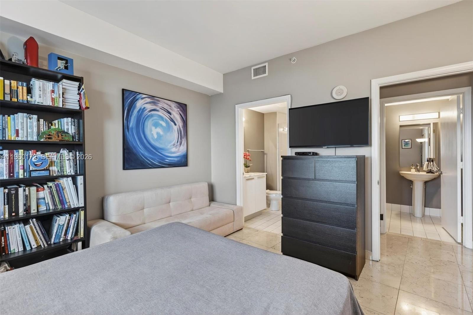 image Blue on the Bay39