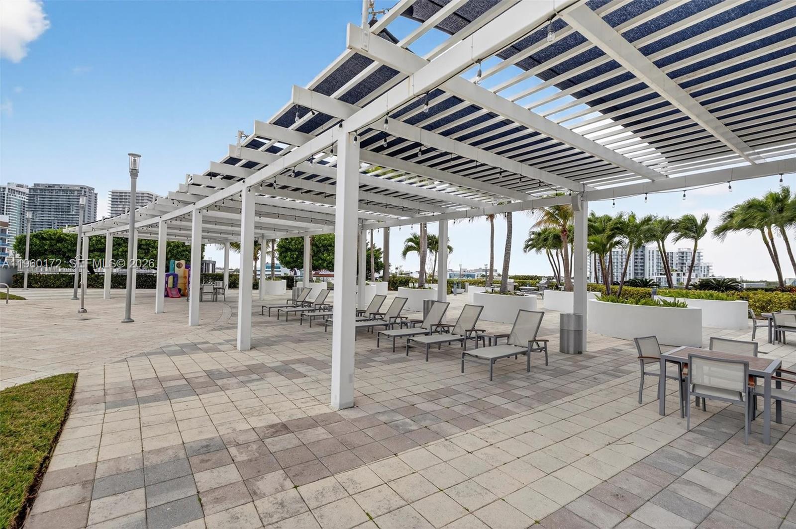 image Blue on the Bay51