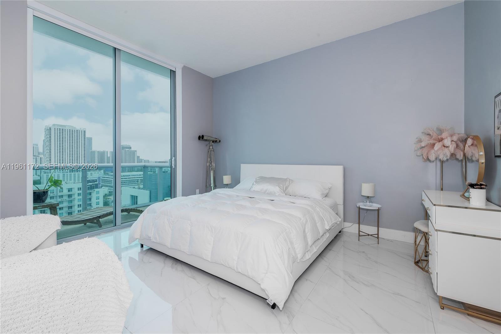 image Gallery Art Condos13