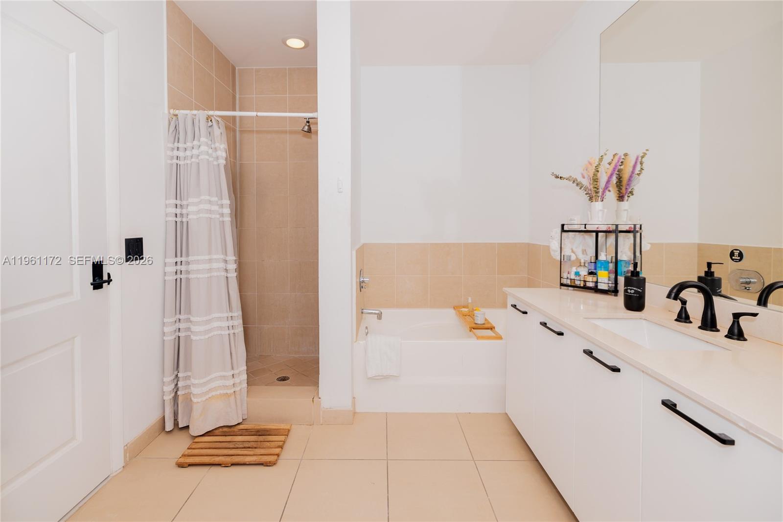 image Gallery Art Condos18