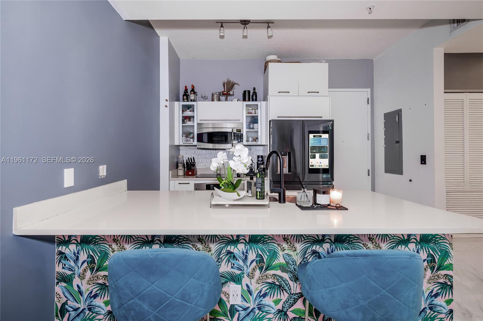 image Gallery Art Condos3