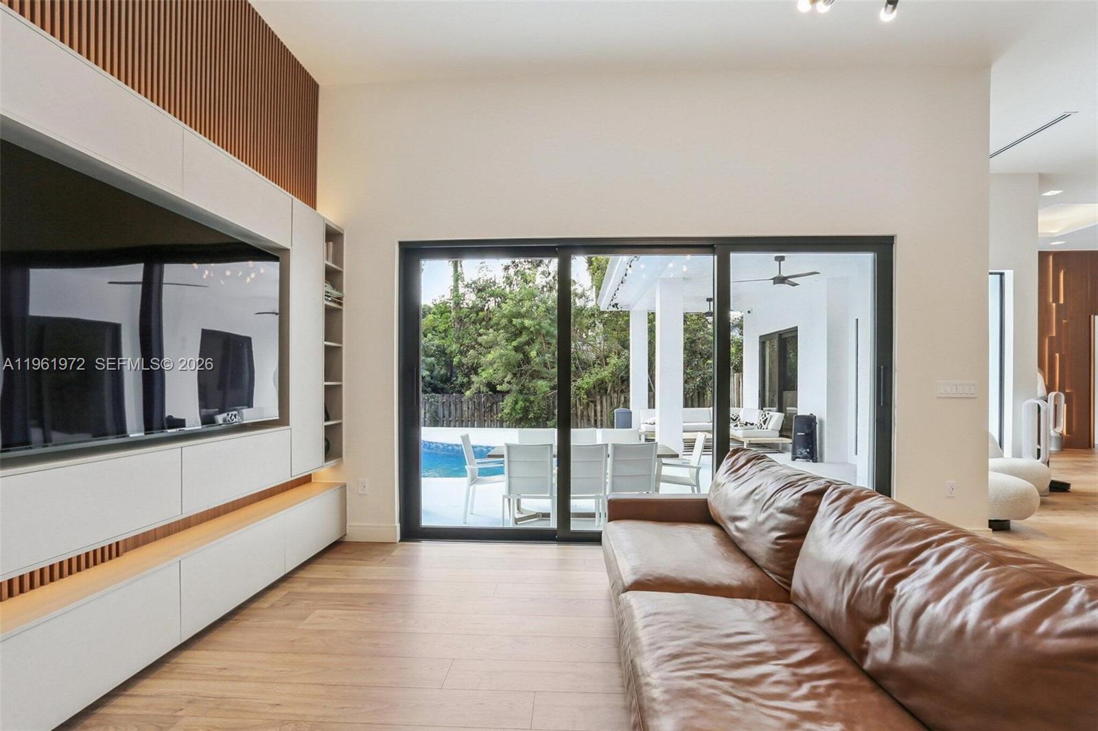 12100 NW 21st Ct Plantation, FL 33323