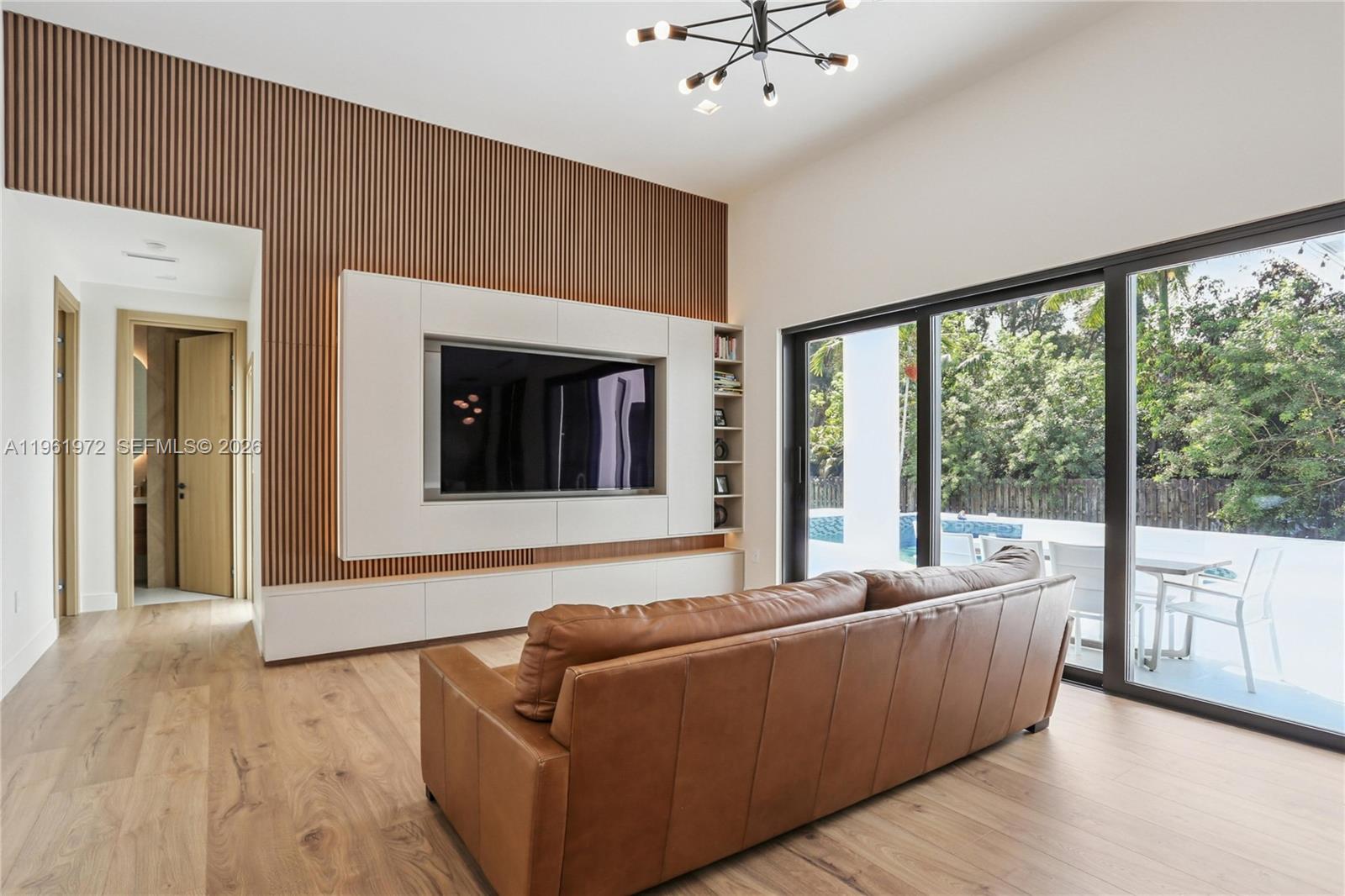 12100 NW 21st Ct Plantation, FL 33323