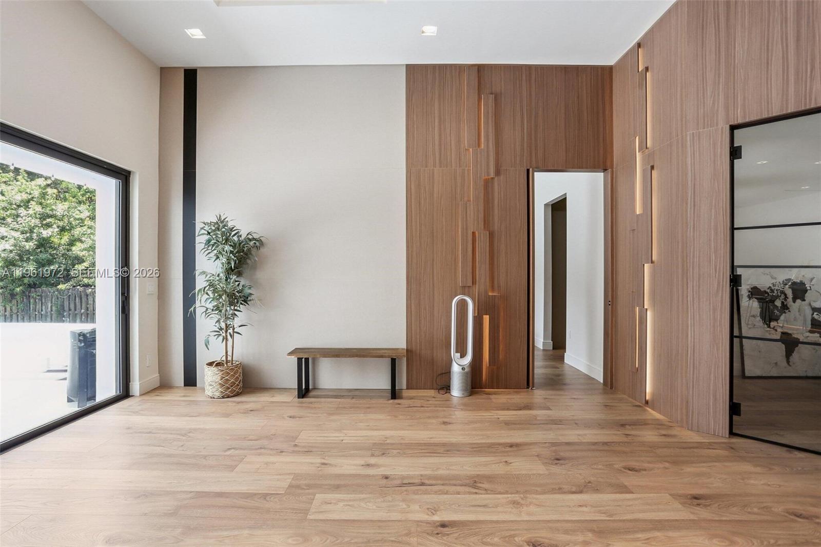 12100 NW 21st Ct Plantation, FL 33323