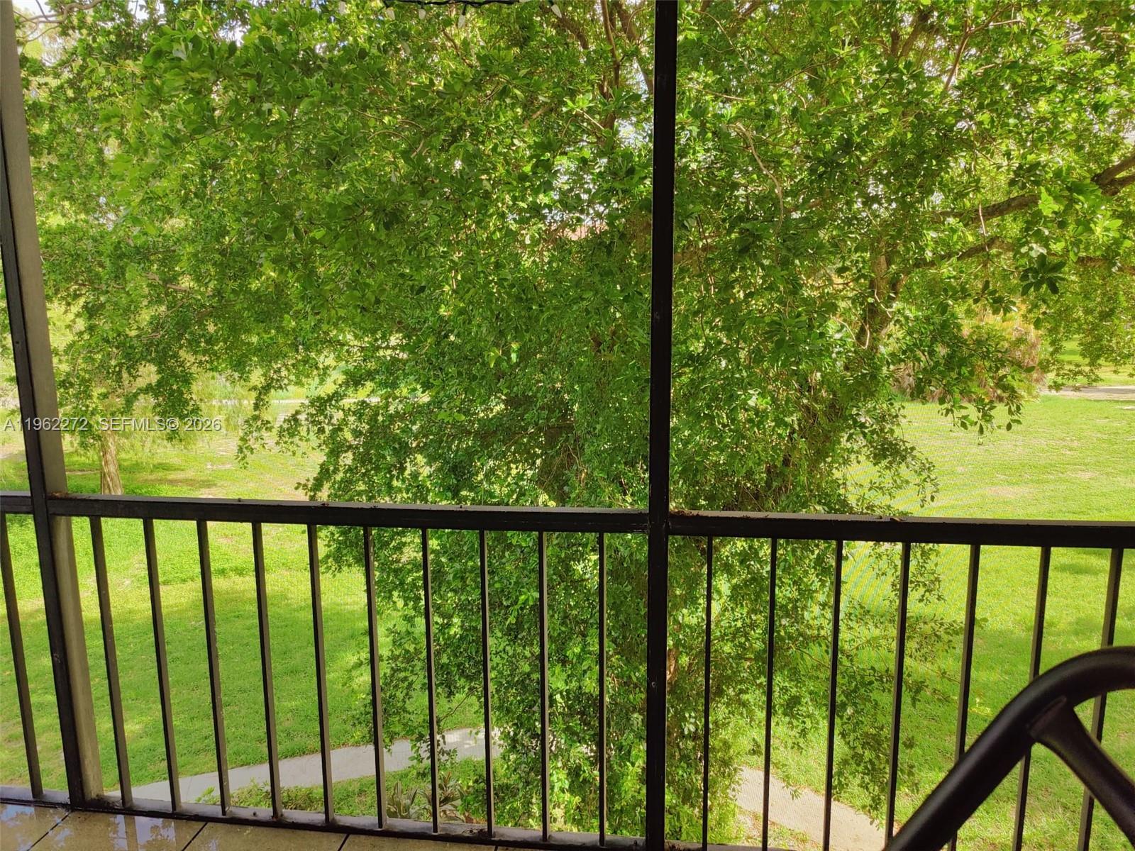 4168 Inverrary Dr #301 Lauderhill, FL 33319