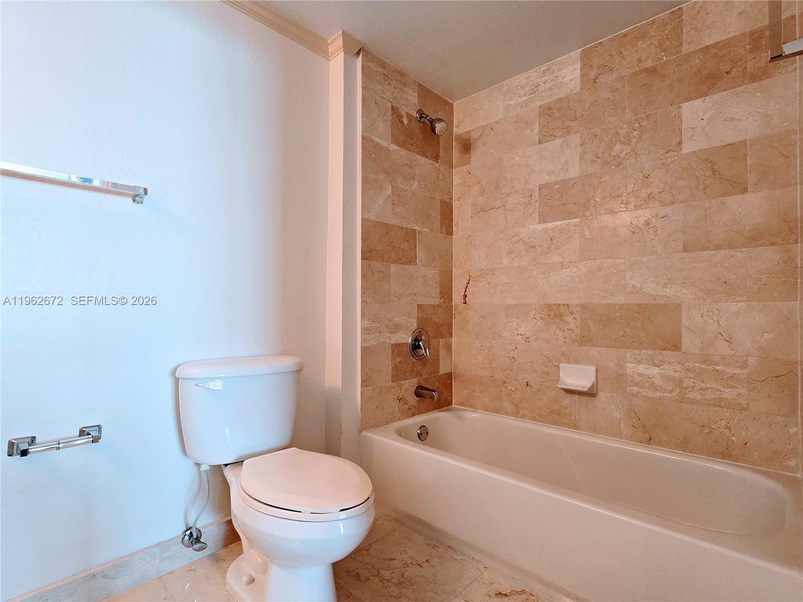 1625 Kennedy Cswy #1207C North Bay Village, FL 33141