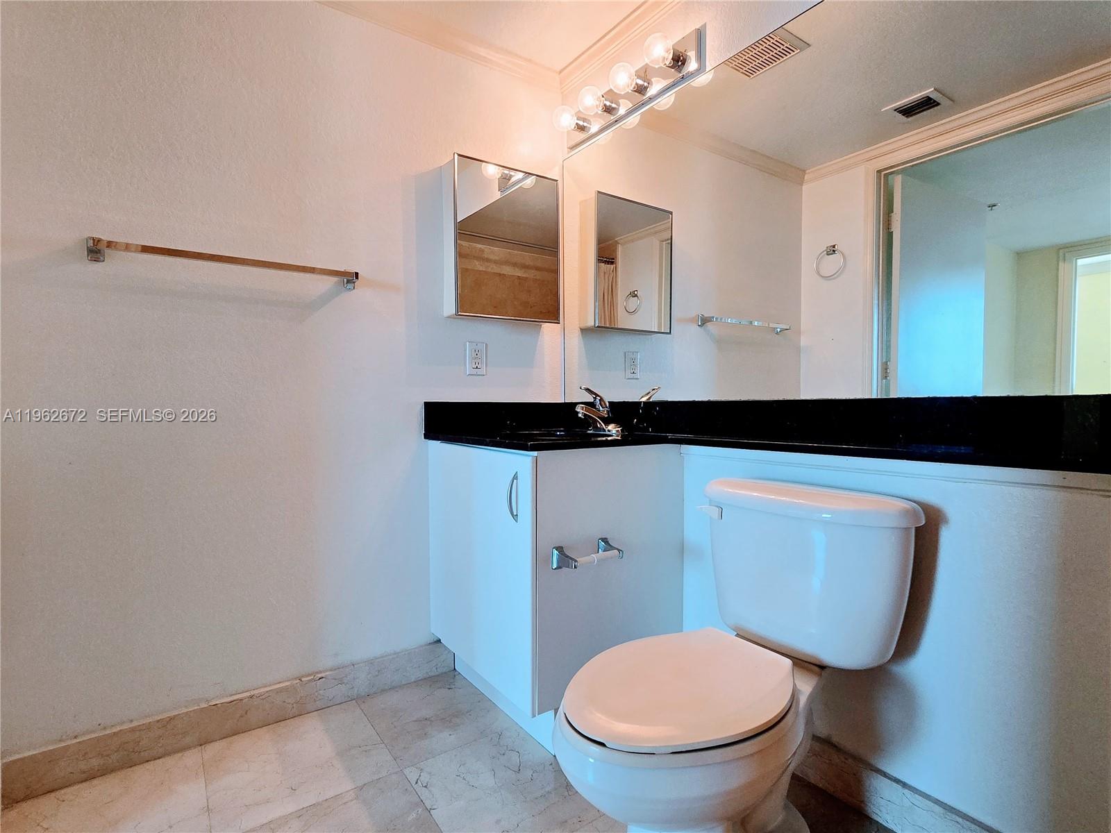 1625 Kennedy Cswy #1207C North Bay Village, FL 33141