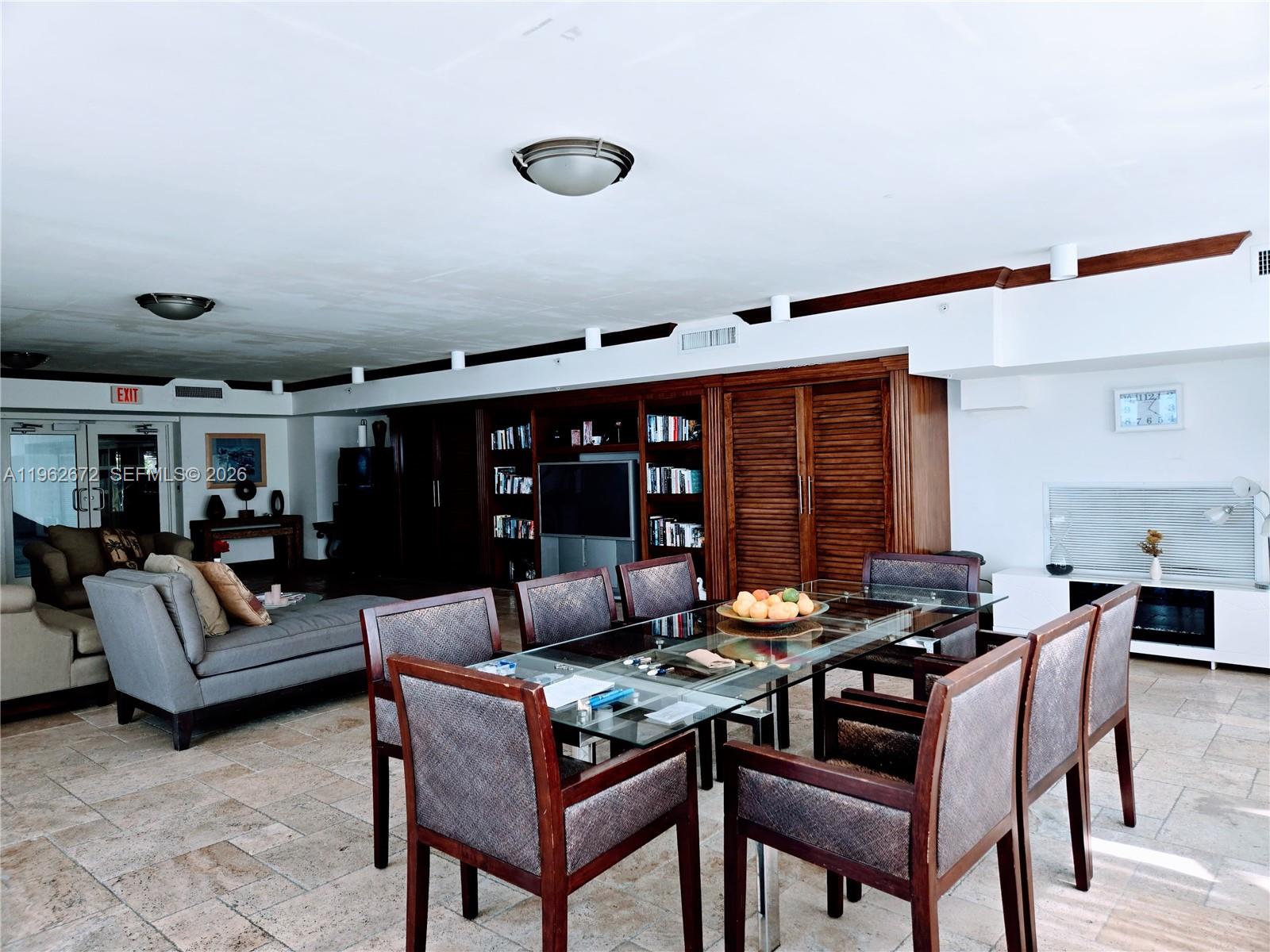 1625 Kennedy Cswy #1207C North Bay Village, FL 33141