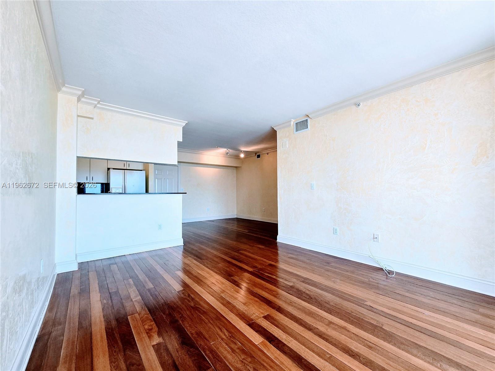 1625 Kennedy Cswy #1207C North Bay Village, FL 33141