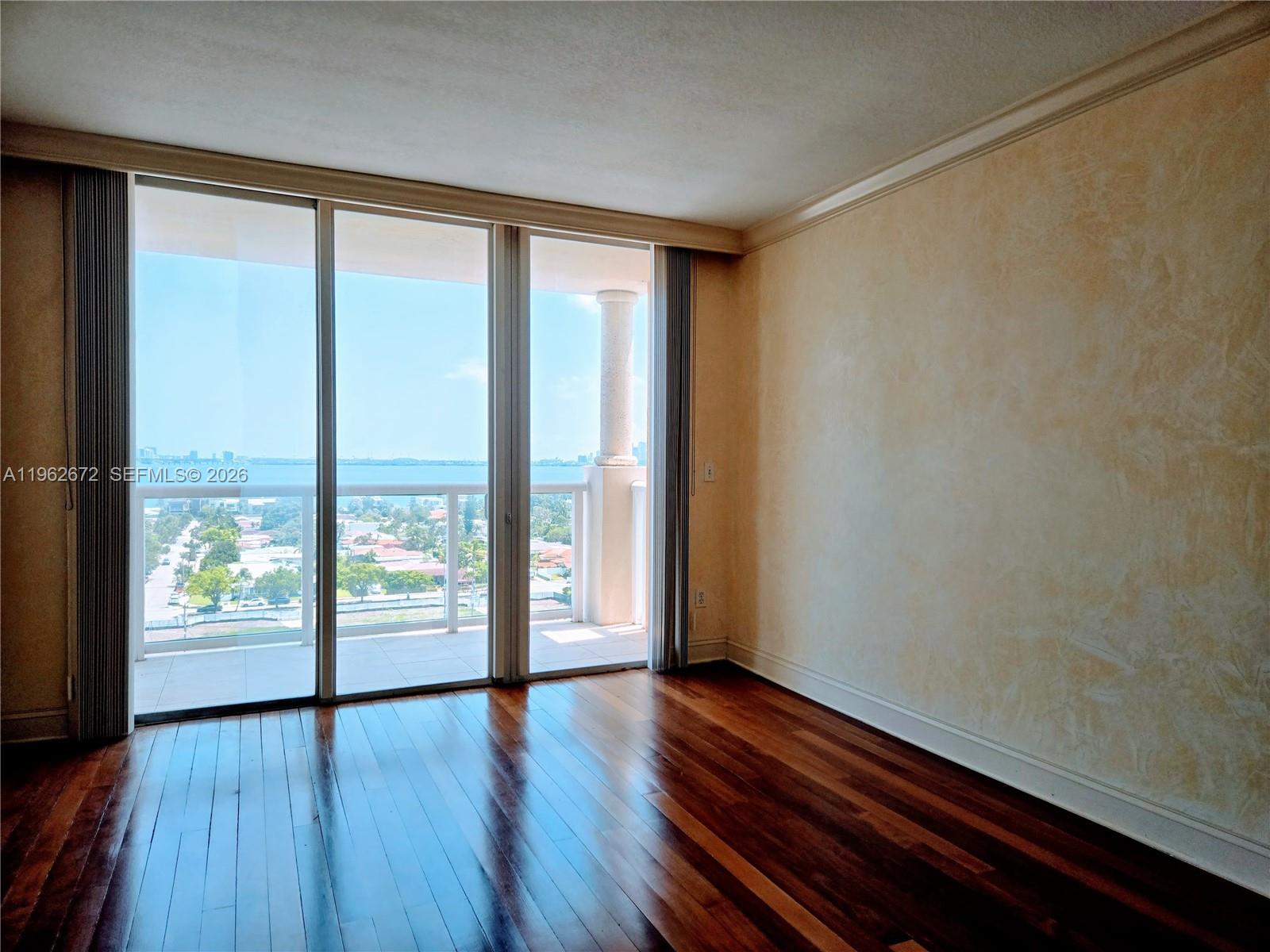 1625 Kennedy Cswy #1207C North Bay Village, FL 33141