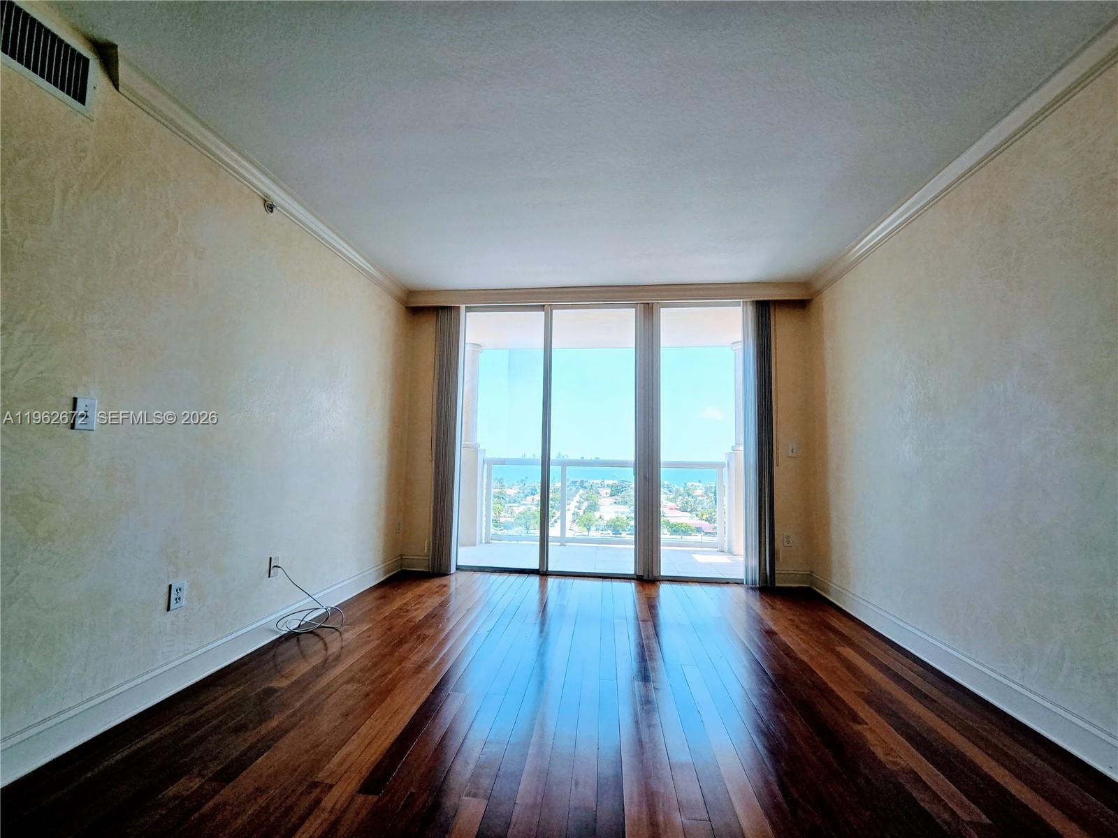 1625 Kennedy Cswy #1207C North Bay Village, FL 33141