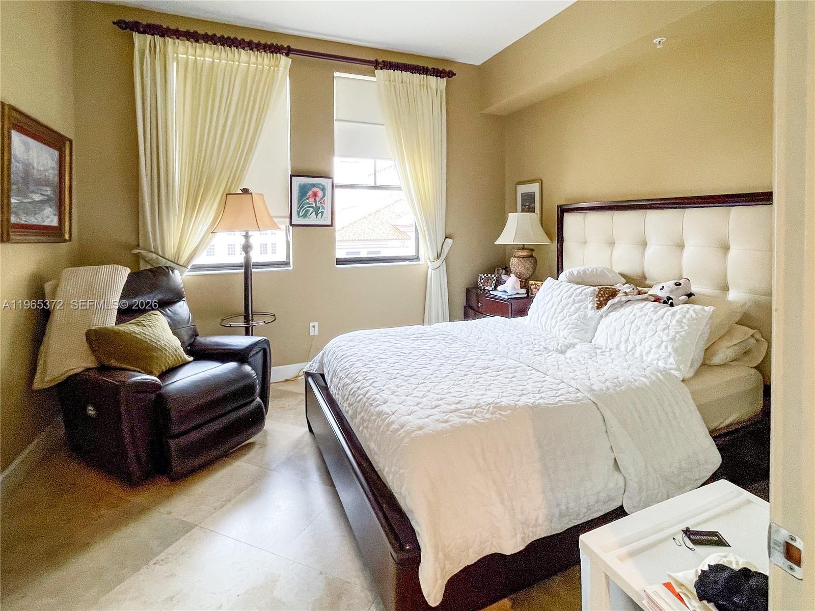 image 55 Merrick Condo18