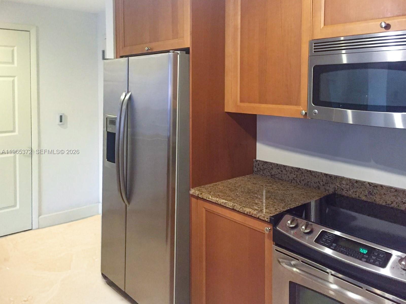 image 55 Merrick Condo4