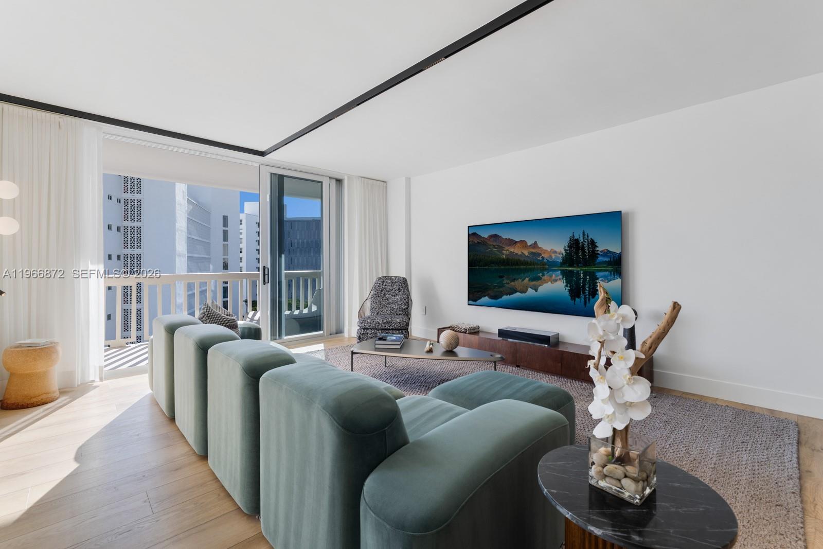 9111 E Bay Hbr Dr #PH-D Bay Harbor Islands, FL 33154