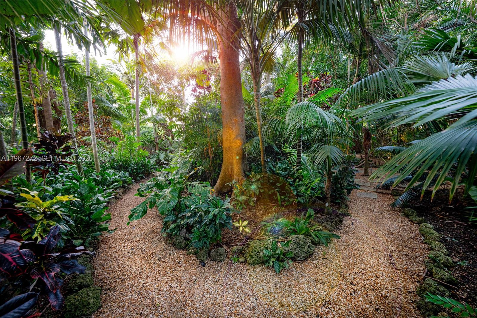 4867 SW 82nd St Miami, FL 33143