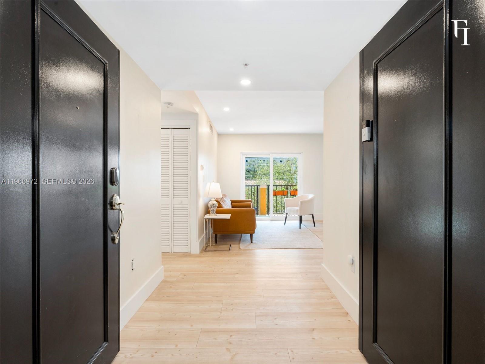 322 Madeira Ave #401