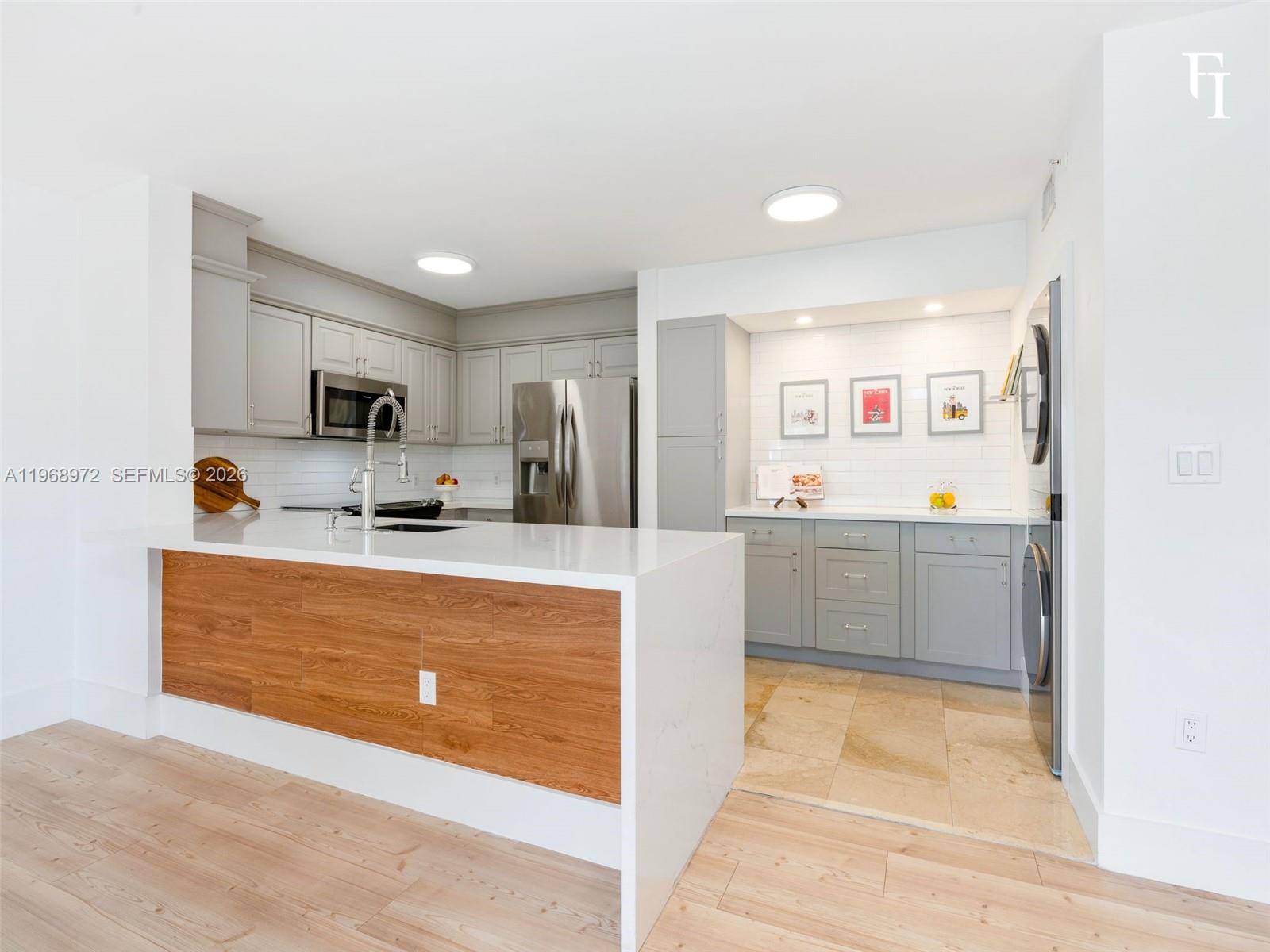 322 Madeira Ave #401 Coral Gables, FL 33134