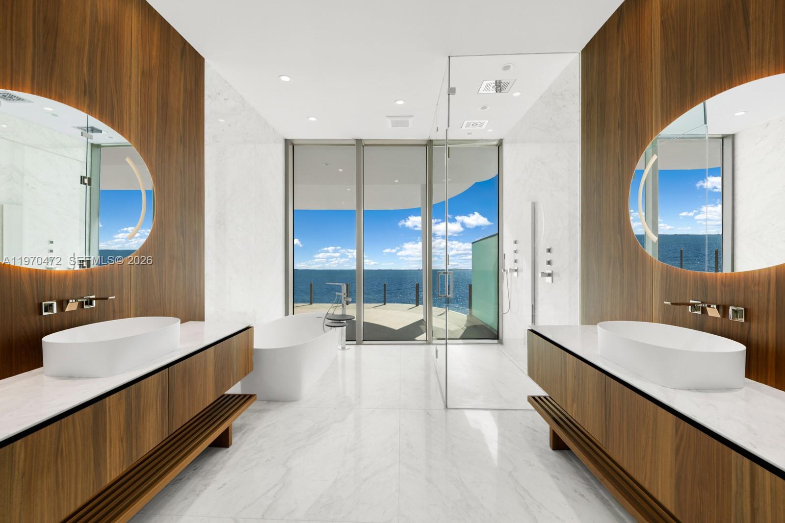 5 Grove Isle Dr #M301 Coconut Grove, FL 33133