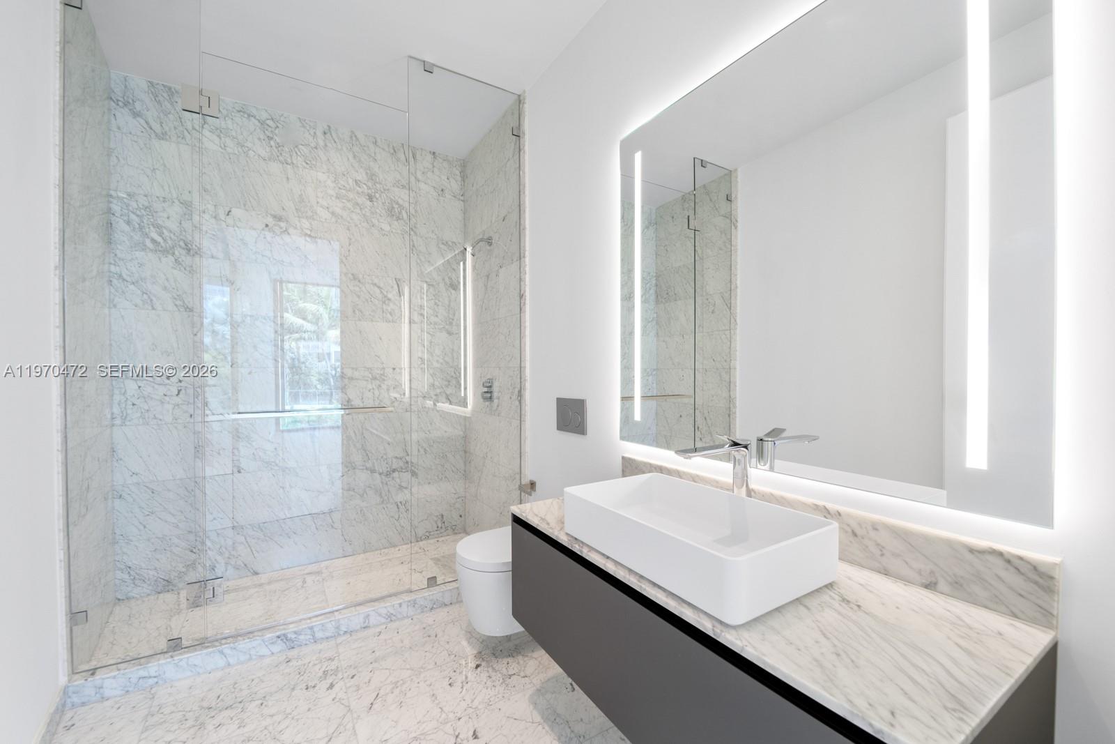 5 Grove Isle Dr #M301 Coconut Grove, FL 33133