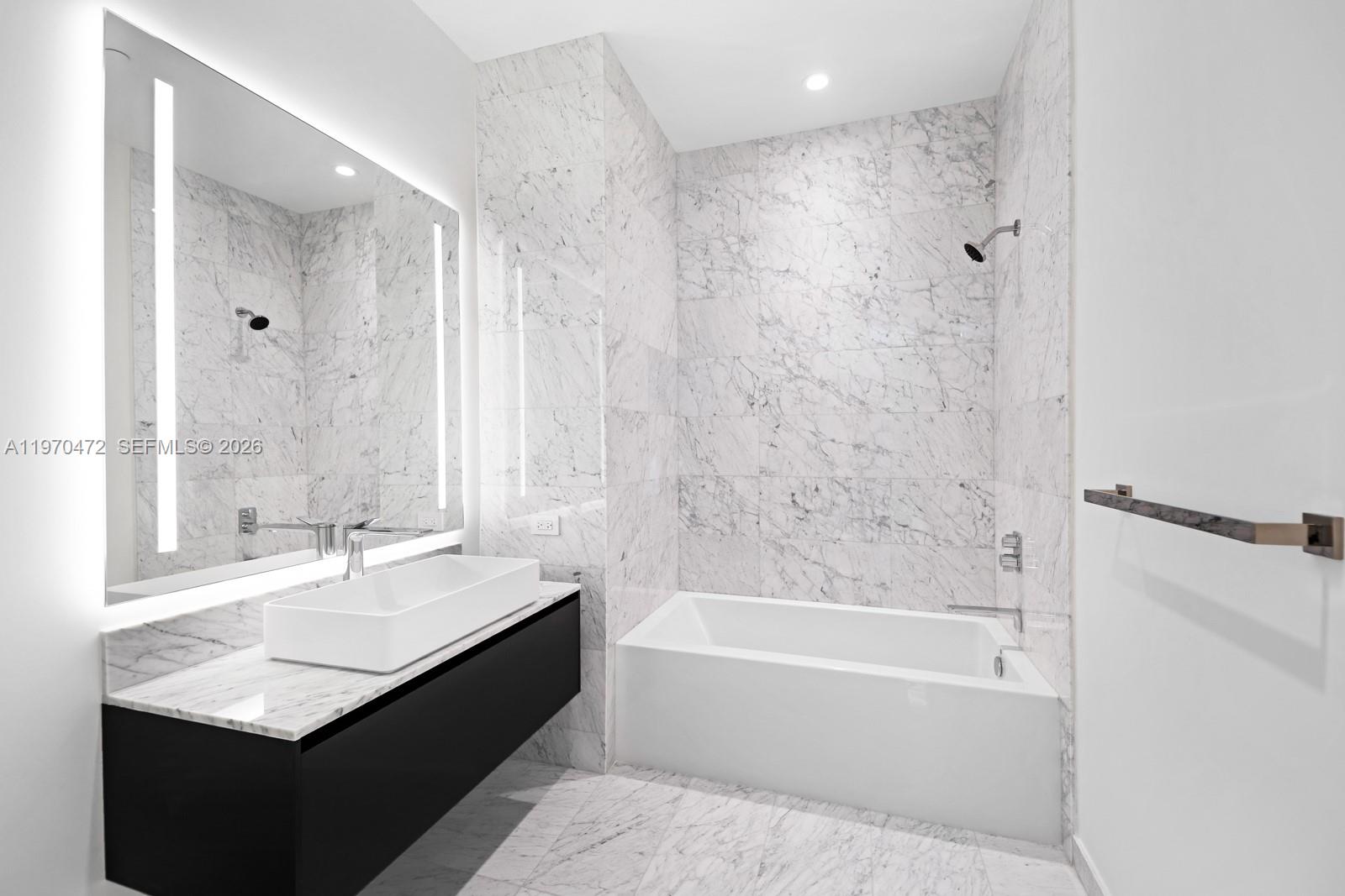 5 Grove Isle Dr #M301 Coconut Grove, FL 33133