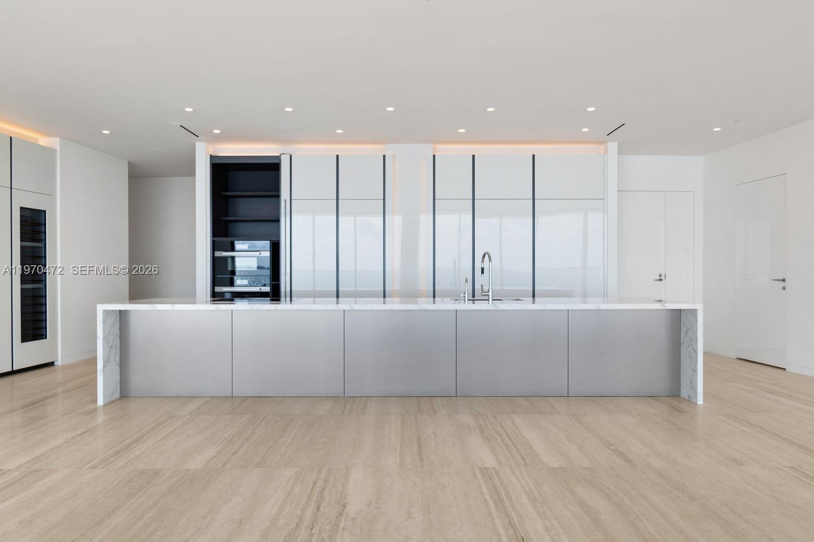 5 Grove Isle Dr #M301 Coconut Grove, FL 33133