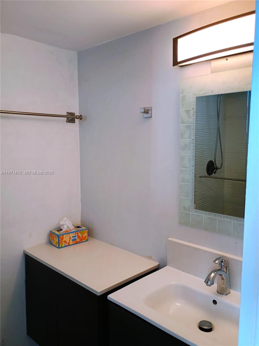 7904 West Dr #706 North Bay Village, FL 33141