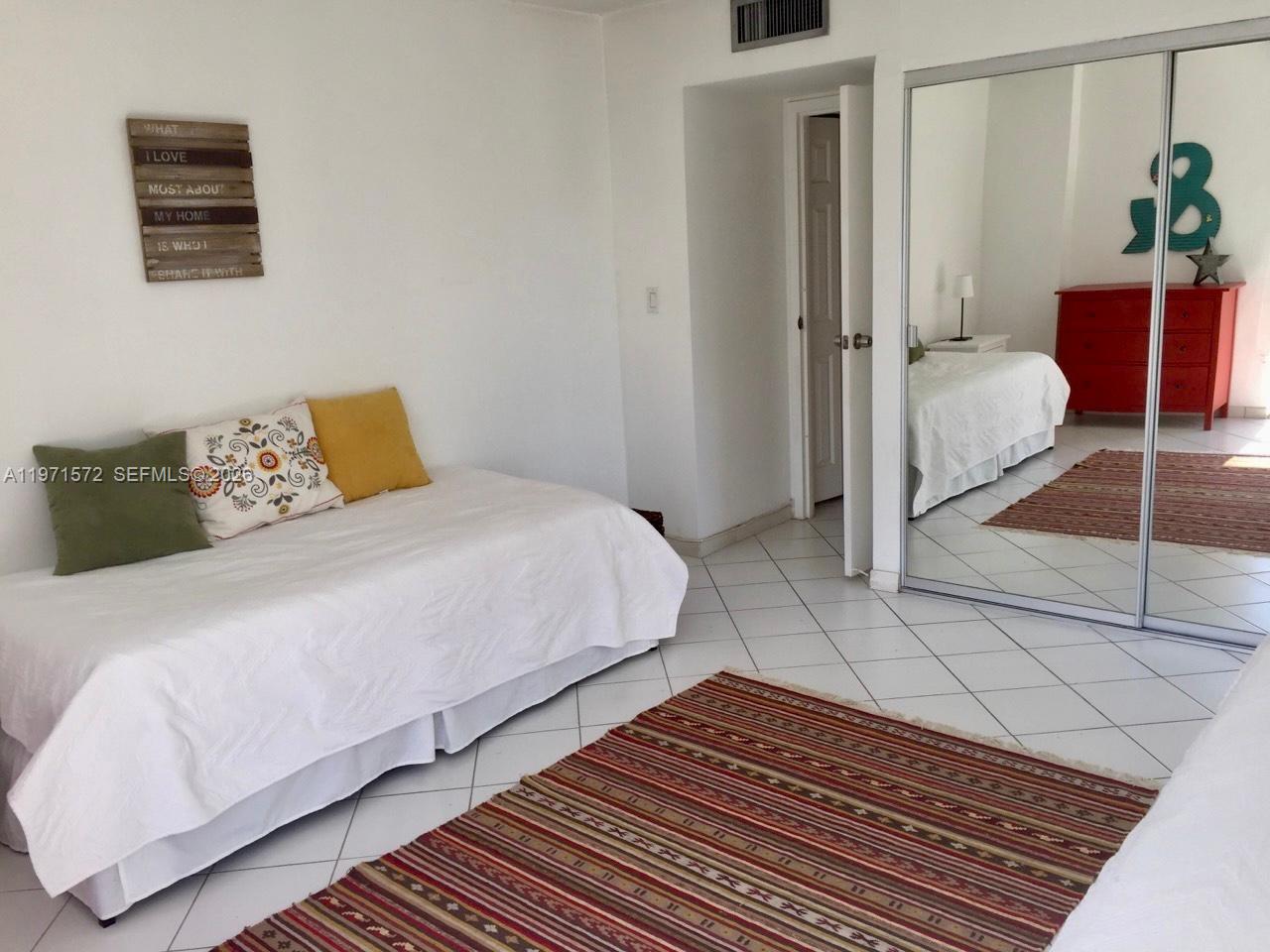 100 Bayview Dr #516 Sunny Isles Beach, FL 33160