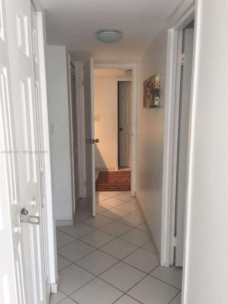 100 Bayview Dr #516 Sunny Isles Beach, FL 33160