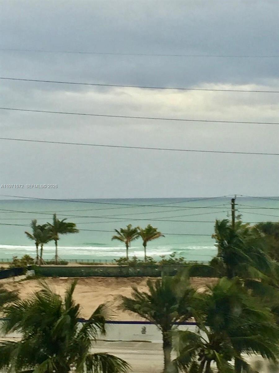 100 Bayview Dr #516 Sunny Isles Beach, FL 33160
