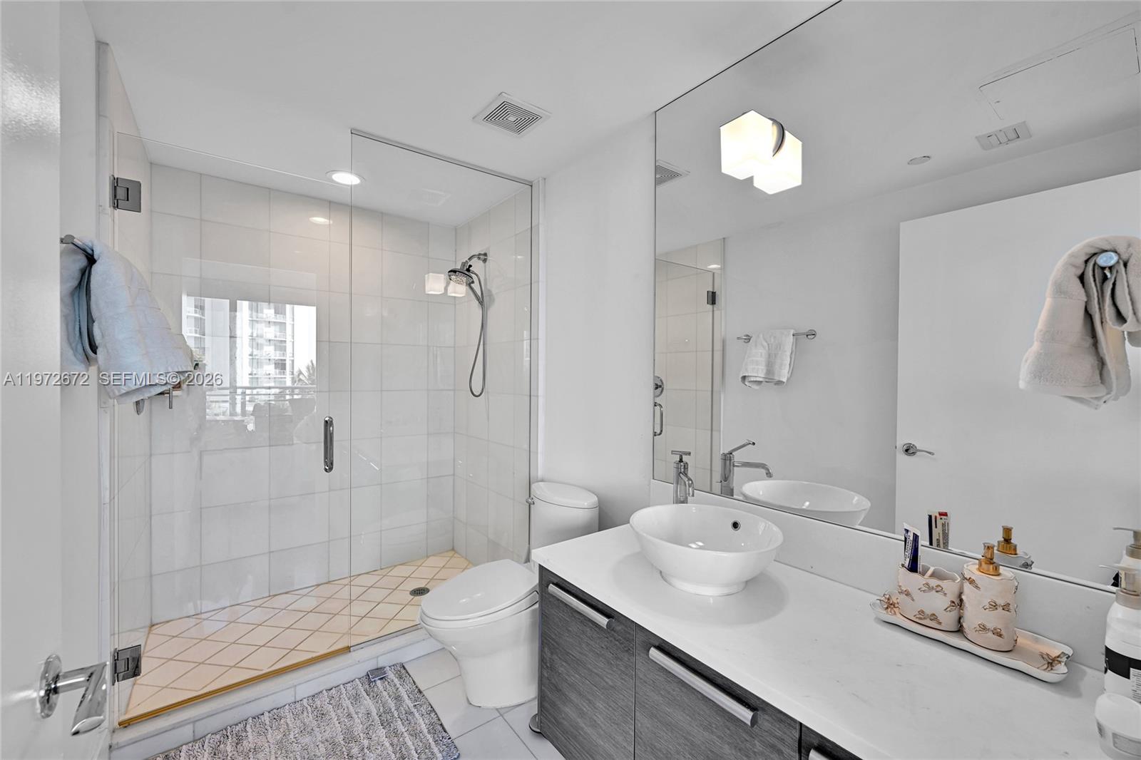 2950 NE 188th St #534 Aventura, FL 33180