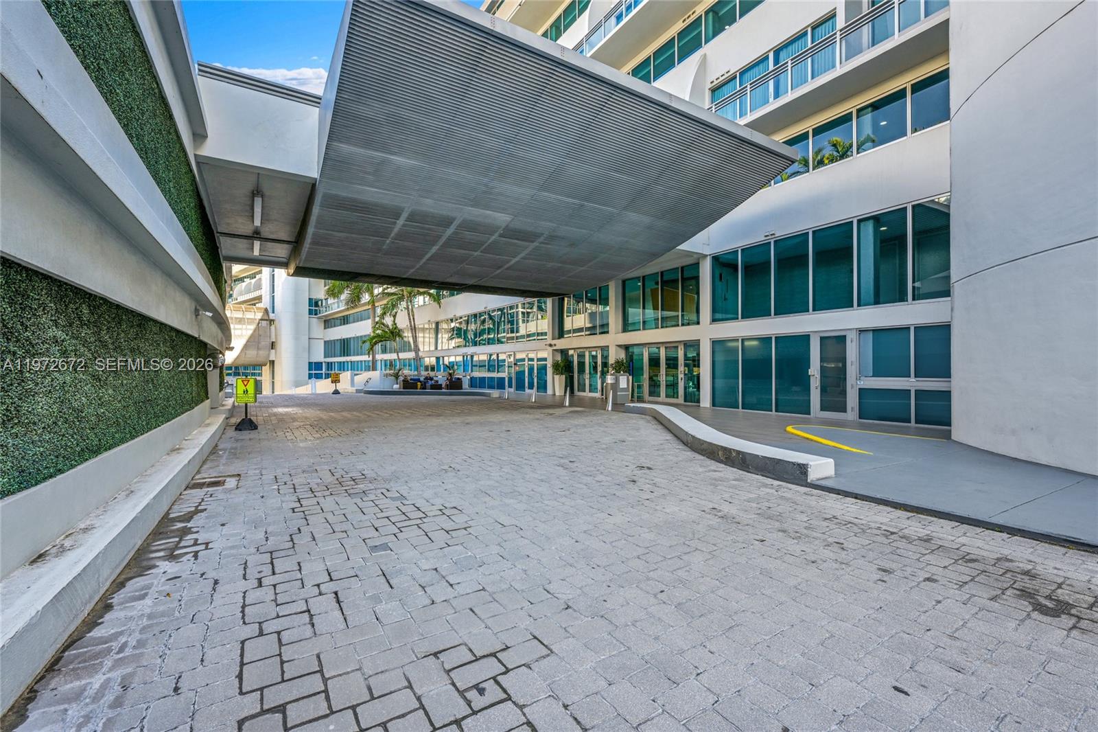 2950 NE 188th St #534 Aventura, FL 33180