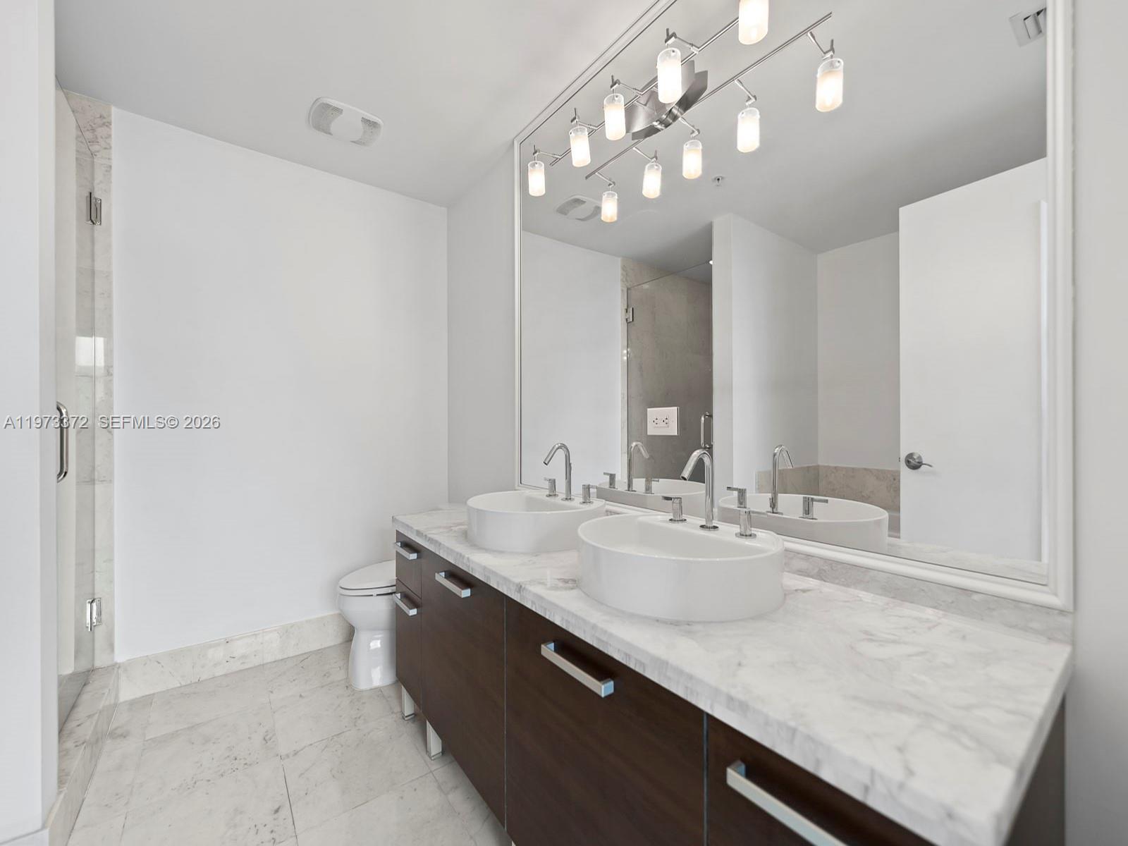 253 NE 2nd St #3108 Miami, FL 33132