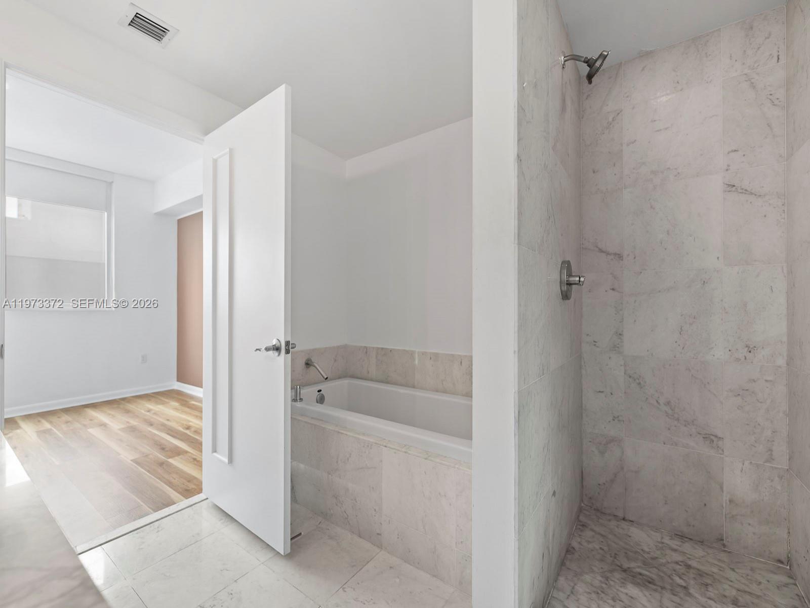 253 NE 2nd St #3108 Miami, FL 33132