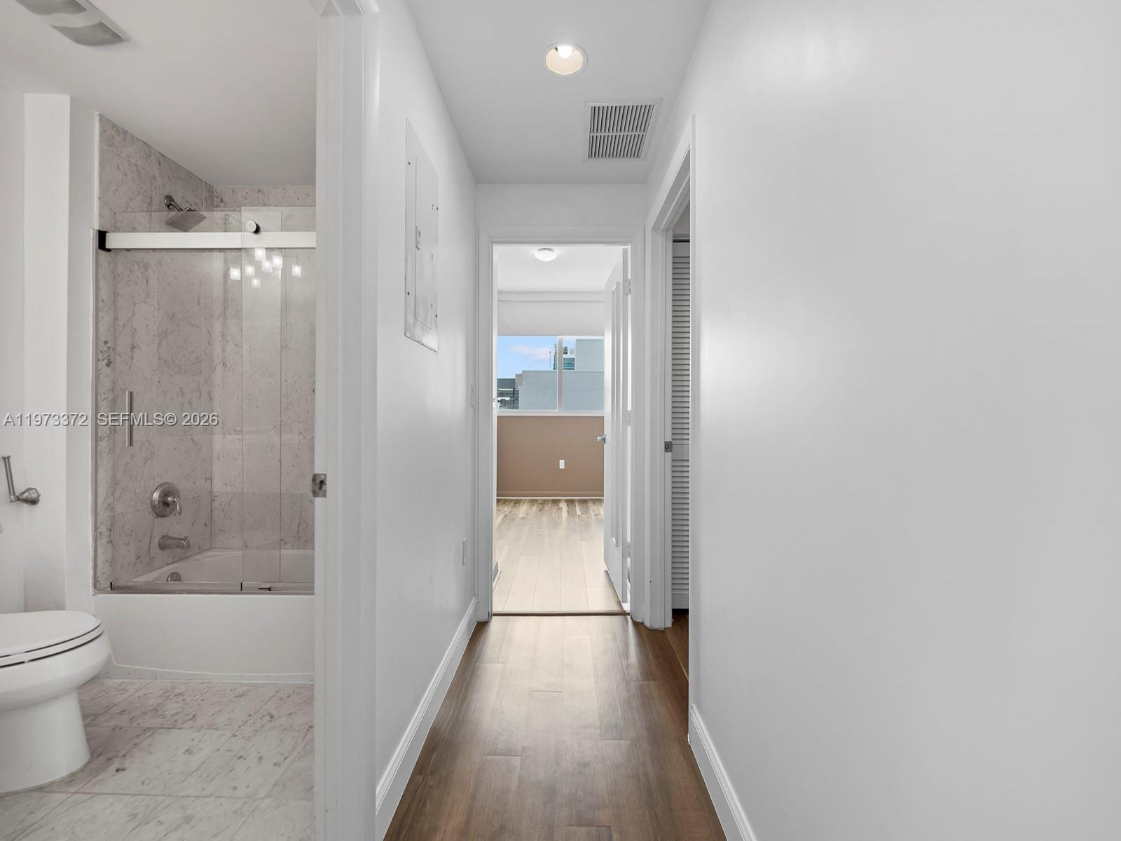 253 NE 2nd St #3108 Miami, FL 33132