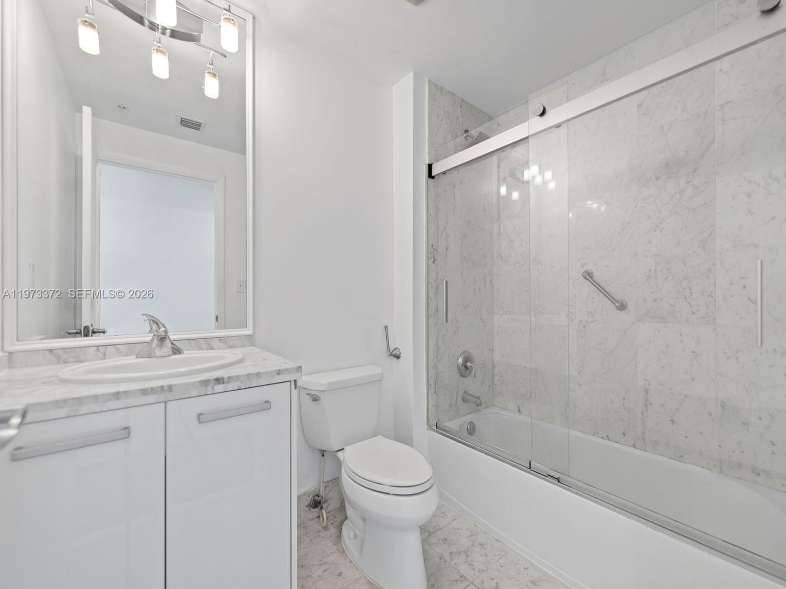 253 NE 2nd St #3108 Miami, FL 33132