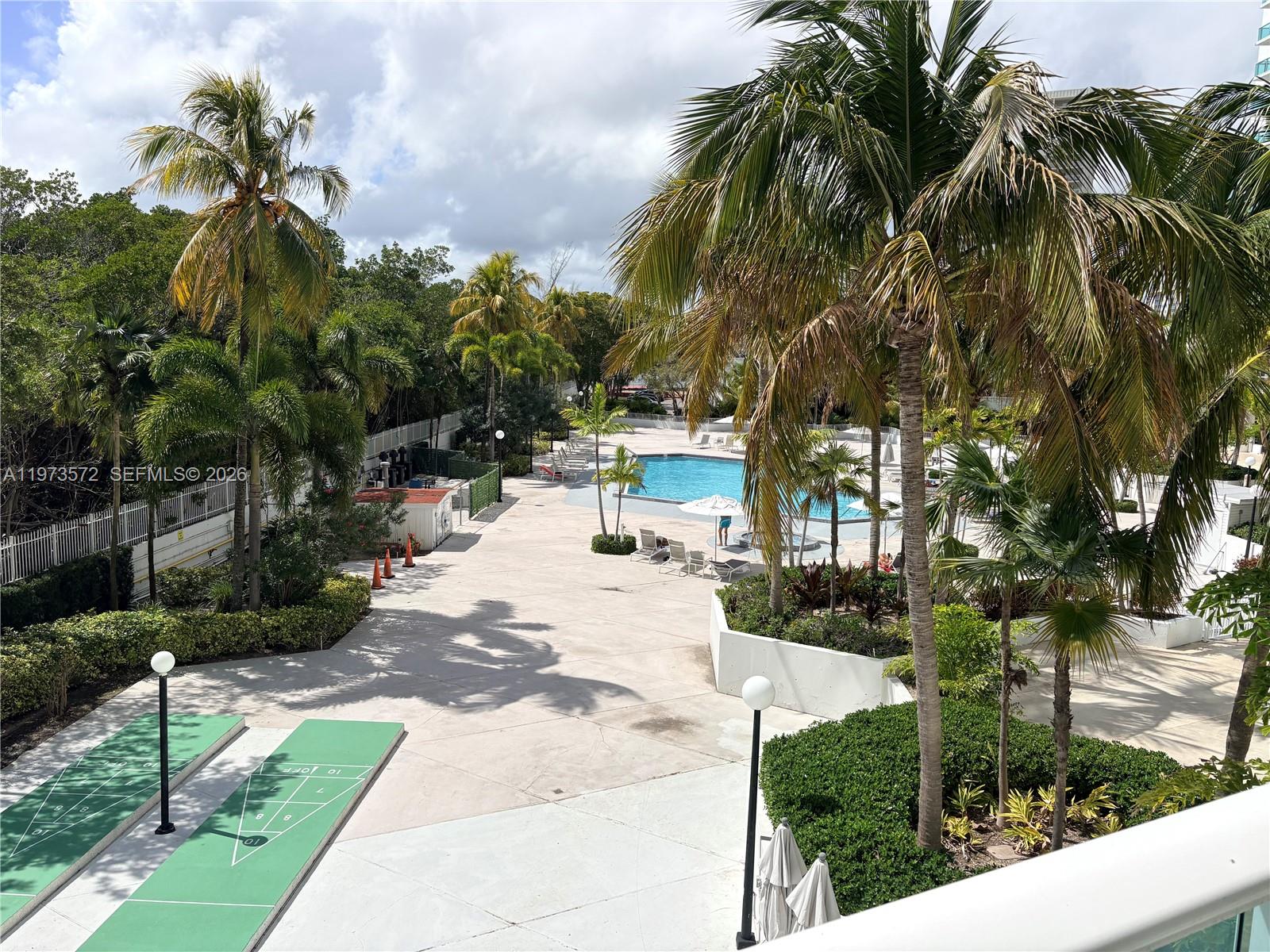 image Arlen House East7