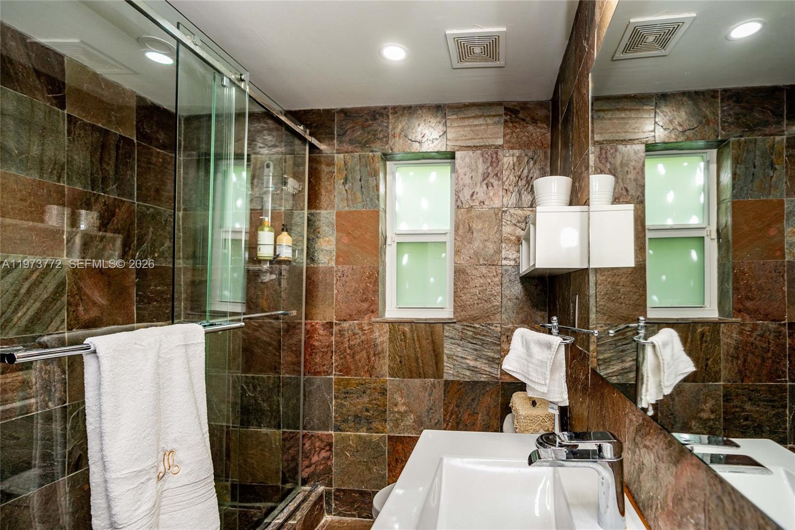 1360 SW 16th St Miami, FL 33145